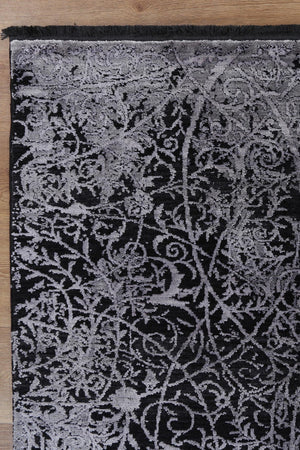 Brooklyn Intricate Floral Silver Rug