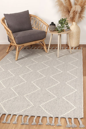 Leilani Diamond Tassel Grey Rug - Floorsome - Rug