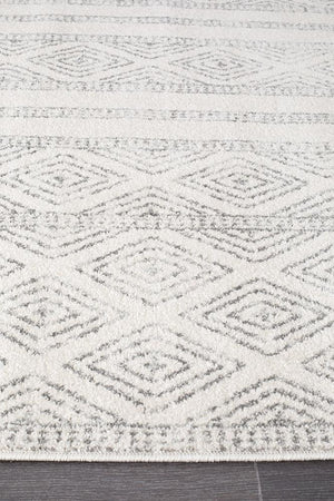 Oasis 450 White And Grey Tribal Rug - Floorsome - Modern