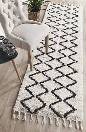 Saffron 11 White Runner Rug - Floorsome - MODERN