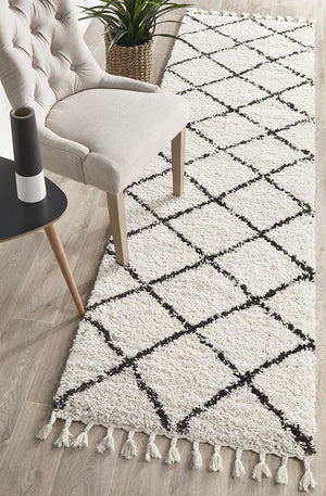 Saffron 22 White Runner Rug - Floorsome - MODERN