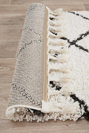 Saffron 22 White Runner Rug - Floorsome - MODERN