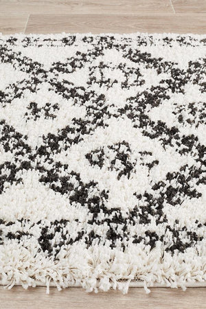 Saffron 33 White Runner Rug - Floorsome - MODERN