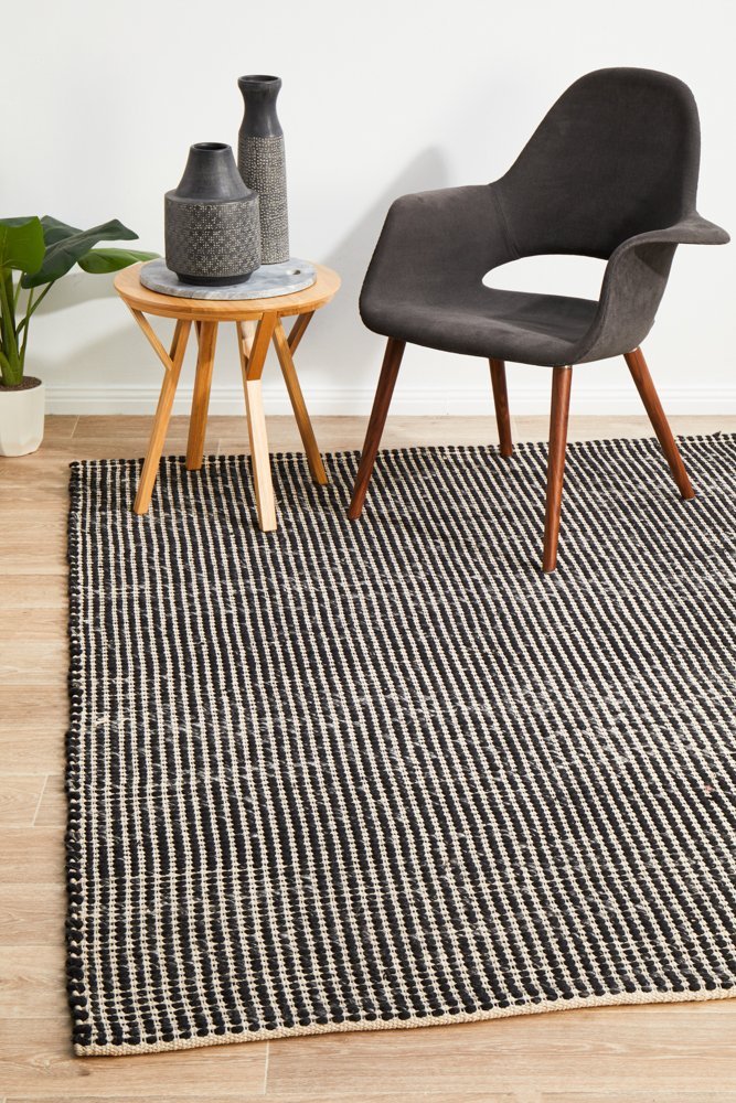 Skandi 300 Black Wool Rug